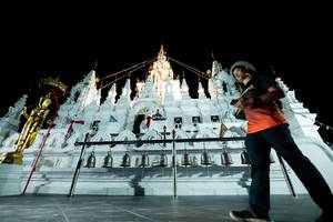 BIB: 
                            <button type="button" onclick="openModal(22454016)" class="btn btn-primary btn-sm float-right btn-popup" data-toggle="modal" data-target=".modal-high-quality">
                        <i class="fas fa-shopping-cart"></i> Add to Cart
                    </button>
                                            <button type="button" onclick="isThisMe(22454016, true)" class="btn btn-success btn-sm float-right btn-popup btn-isme hidden" data-toggle="tooltip" data-placement="bottom" title="นี่คือรูปของคุณใช่ไหม คลิกที่นี่เพื่อเอาเข้าอัลบั้ม">
                        <i class="fas fa-plus"></i> Add to album
                    </button>
                    <button type="button" onclick="isThisMe(22454016, false)" class="btn btn-warning btn-sm float-right btn-popup btn-isnotme hidden">
                        <i class="fas fa-ban"></i> Remove from album
                    </button>